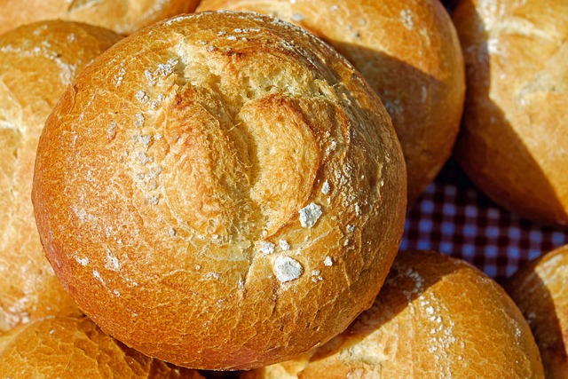 beginner baking foundations course mixing ingredients